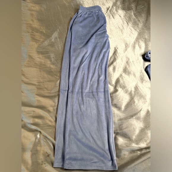 Steve Madden velour Pajama Set - Picture 8 of 9